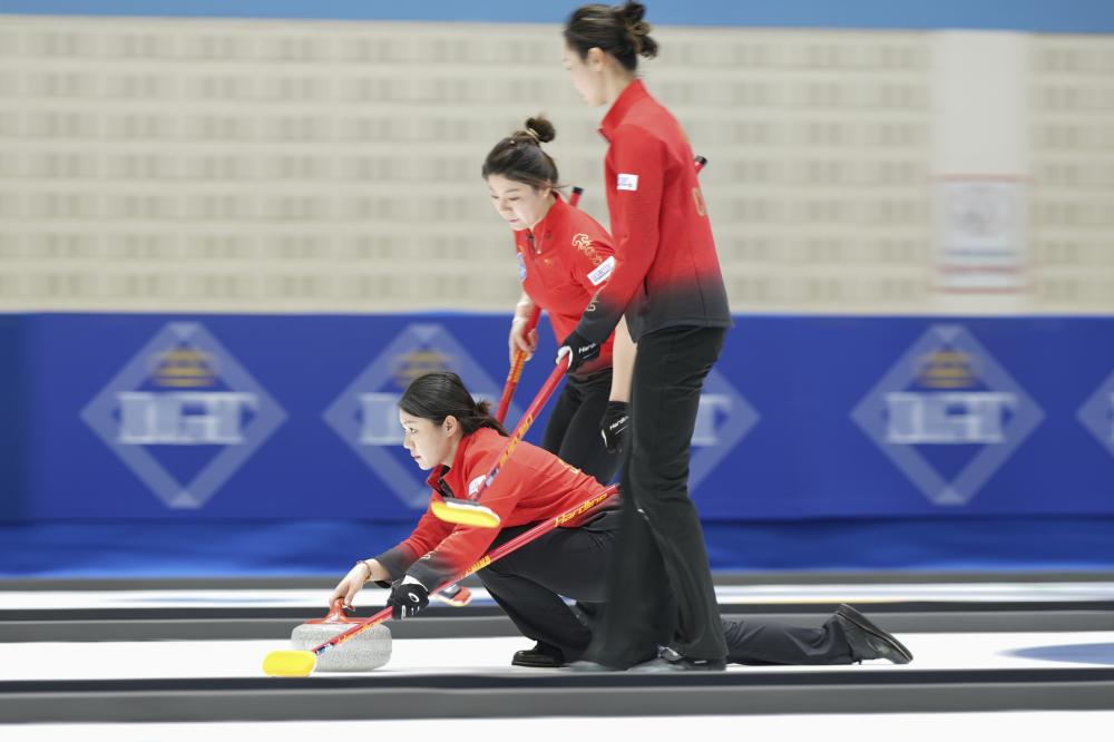 在一次拼抢 在一次拼抢